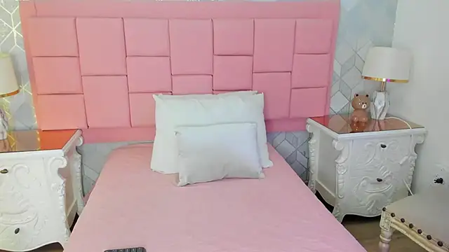 Snapshot of abbye_rose chatting on June 5, 2026, 7:52 pm abbye rose online show from June 5, 2026, 7:52 pm