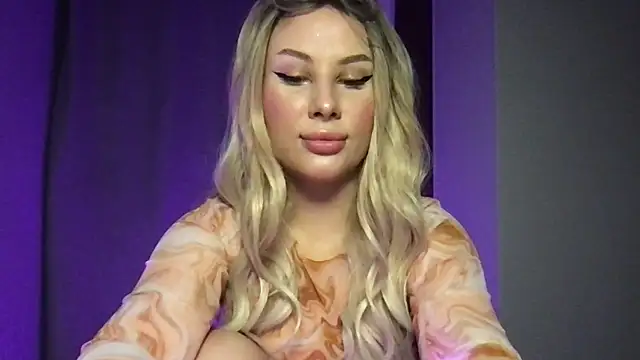 Lili Weiss online show from June 8, 2026, 7:03 pm