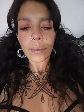 Snapshot of SweetVenomMilf chatting on June 3, 2026, 4:56 pm SweetVenomMilf online show from June 3, 2026, 4:56 pm