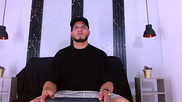 Maximiliano Stronge online show from June 6, 2026, 7:51 pm
