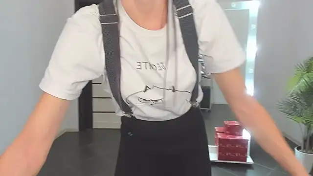 BouncySweety online show from December 20, 2024, 4:14 pm