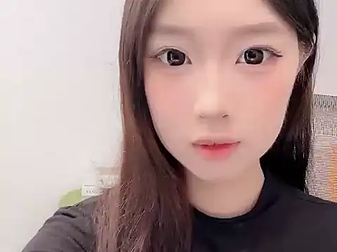 Yoyo33355 online show from May 26, 2026, 3:24 am
