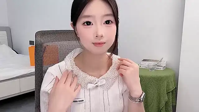 Yoyo33355 online show from May 30, 2026, 3:03 am