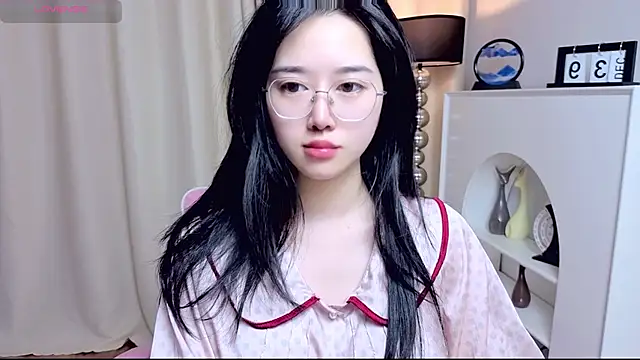 miuu6868 online show from June 6, 2026, 2:05 am