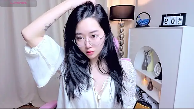 miuu6868 online show from June 11, 2026, 2:11 am