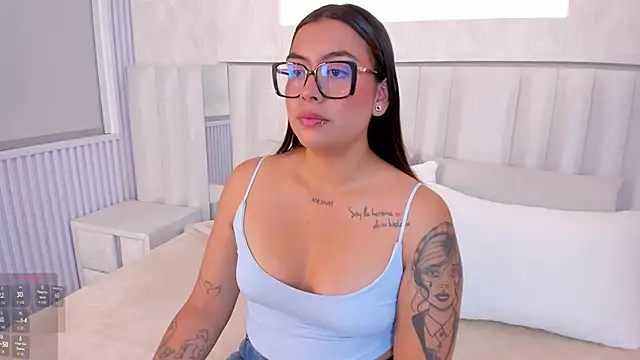 Snapshot of barbara_luxx chatting on May 29, 2026, 1:42 pm barbara luxx online show from May 29, 2026, 1:42 pm