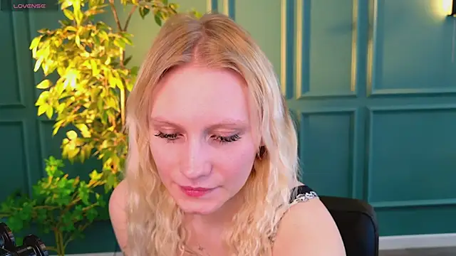 haleybooo online show from May 31, 2026, 5:59 am