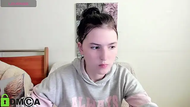 Kira Devi online show from June 6, 2026, 12:21 pm