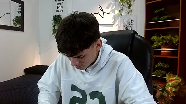 Ryan grayx online show from June 4, 2026, 2:56 pm