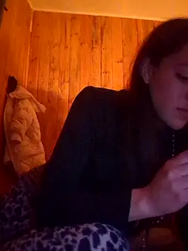 Snapshot of VickymoreX chatting on June 17, 2026, 8:17 am VickymoreX online show from June 17, 2026, 8:17 am
