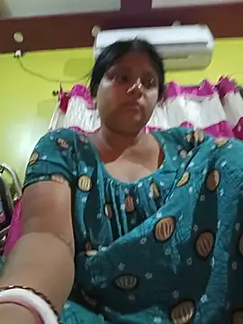 Snapshot of itz_sima34 chatting on June 1, 2026, 10:00 pm itz sima34 online show from June 1, 2026, 10:00 pm