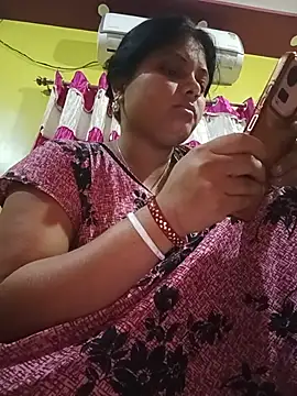 Snapshot of itz_sima34 chatting on June 5, 2026, 10:48 pm itz sima34 online show from June 5, 2026, 10:48 pm