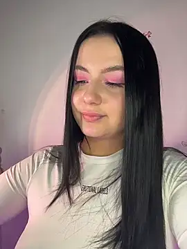 QueenL0la online show from May 31, 2026, 4:47 pm