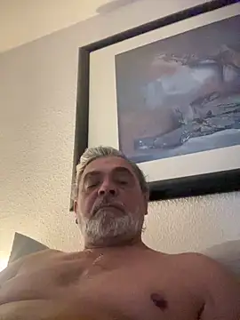 ramoon1965 online show from May 31, 2026, 4:53 am