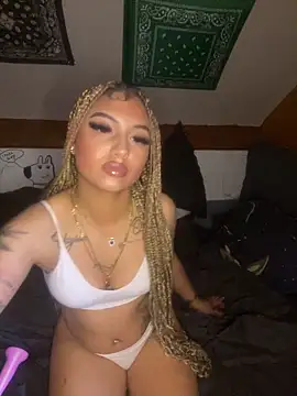 YoungXylena online show from June 2, 2026, 2:30 pm
