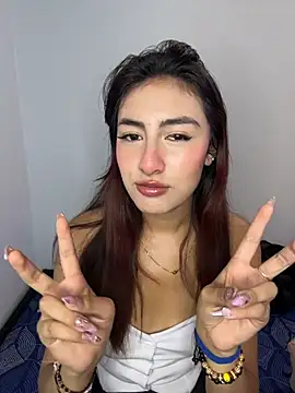 Snapshot of velariasoft_ chatting on May 28, 2026, 4:04 pm velariasoft online show from May 28, 2026, 4:04 pm