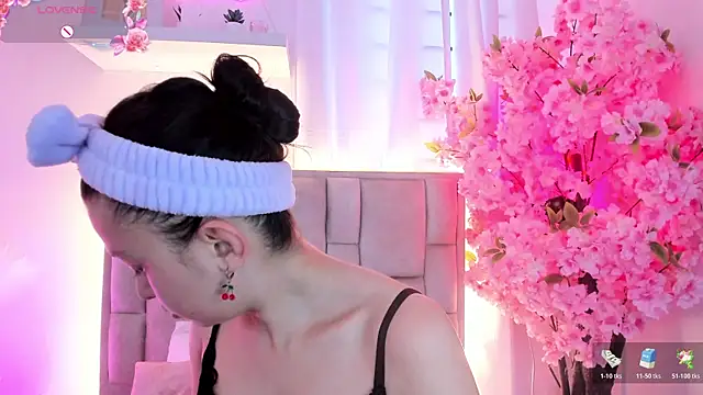 Dana grey  online show from June 6, 2026, 12:43 pm