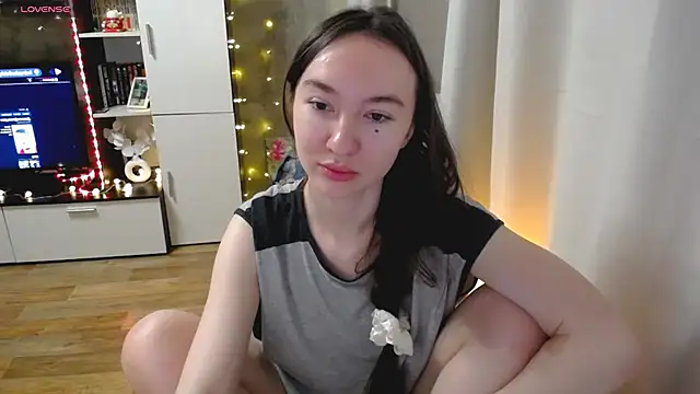 Maryana Ro online show from March 15, 2026, 10:27 pm