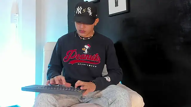 Nico Saint  online show from June 4, 2026, 11:16 am