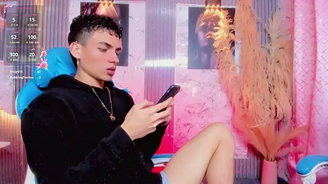 latino boyy  online show from June 7, 2026, 1:59 pm