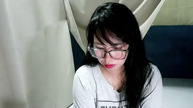 Snapshot of honey_kawai chatting on June 9, 2026, 1:28 am honey kawai online show from June 9, 2026, 1:28 am