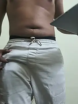 Snapshot of brownhydboi_afterdark chatting on June 9, 2026, 9:43 am brownhydboi afterdark online show from June 9, 2026, 9:43 am