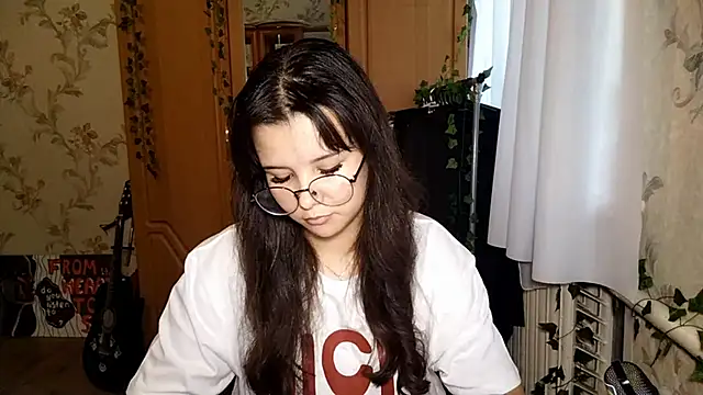 Adilily online show from June 4, 2026, 1:17 pm