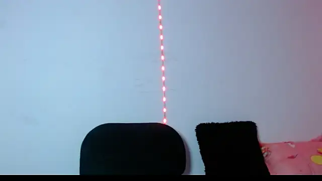 Snapshot of Julieta_lane chatting on June 2, 2026, 9:17 pm Julieta lane online show from June 2, 2026, 9:17 pm