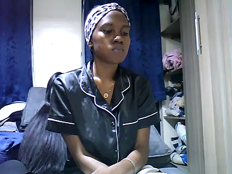 sweetshawtyspice online show from June 3, 2026, 6:57 pm