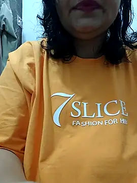 manjusrma005 online show from June 8, 2026, 3:34 pm