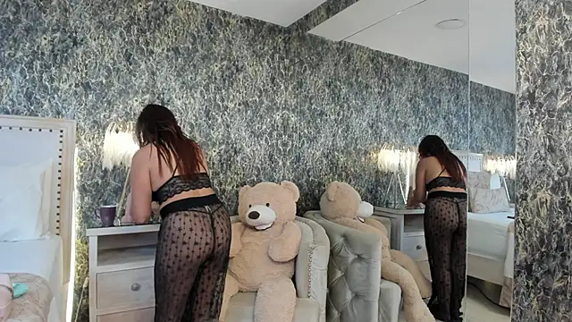 JazmiiMilf online show from June 9, 2026, 12:39 pm