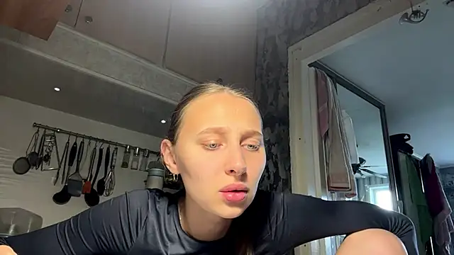 AlidaReff online show from June 2, 2026, 3:25 pm