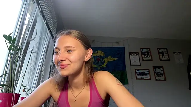 AlidaReff online show from June 8, 2026, 3:45 pm