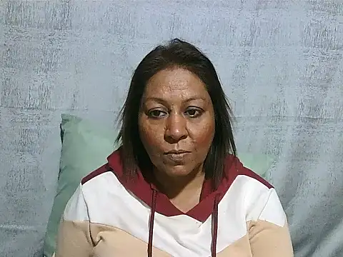 Snapshot of IndianSexyMilf69 chatting on June 6, 2026, 5:12 am IndianSexyMilf69 online show from June 6, 2026, 5:12 am