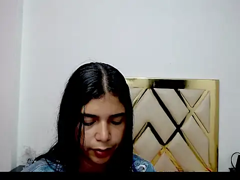 pamelaortiz21 online show from June 10, 2026, 12:48 pm