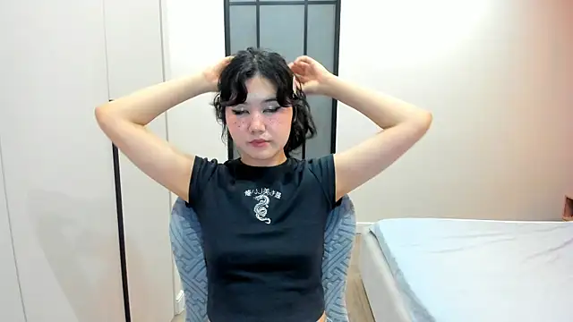 Snapshot of _emmy_lee chatting on June 8, 2026, 3:12 pm emmy lee online show from June 8, 2026, 3:12 pm
