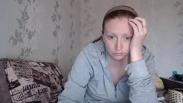 Snapshot of Luna_Bliiss chatting on June 3, 2026, 2:33 pm Luna Bliiss online show from June 3, 2026, 2:33 pm