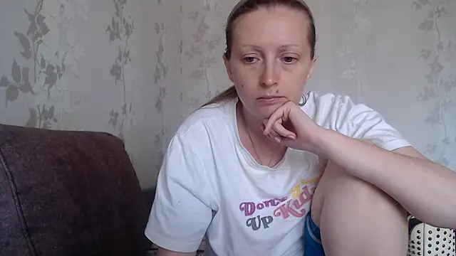 Snapshot of Luna_Bliiss chatting on June 7, 2026, 10:52 am Luna Bliiss online show from June 7, 2026, 10:52 am