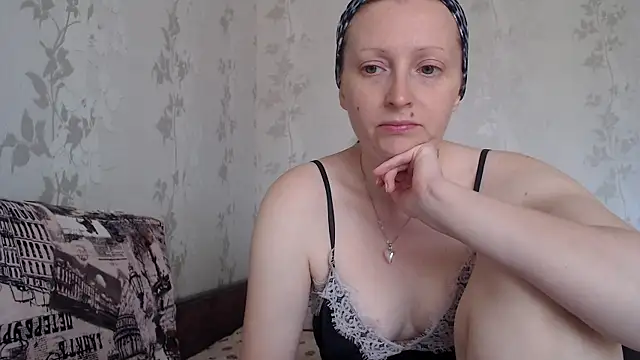 Snapshot of Luna_Bliiss chatting on June 9, 2026, 11:55 am Luna Bliiss online show from June 9, 2026, 11:55 am