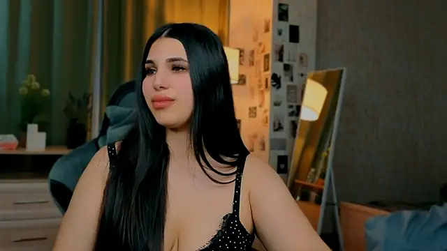 lipsyjanee online show from June 12, 2026, 4:33 am
