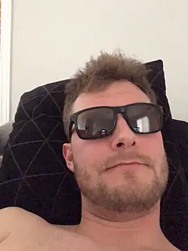 maleblond online show from May 28, 2026, 10:18 pm