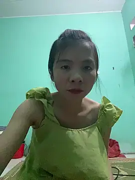 Snapshot of bi_kute9x chatting on June 1, 2026, 3:47 pm bi kute9x online show from June 1, 2026, 3:47 pm