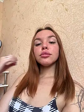 Snapshot of KiaraRuby chatting on June 5, 2026, 6:52 am KiaraRuby online show from June 5, 2026, 6:52 am