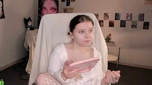 Kylie-Voss online show from June 4, 2026, 4:07 am