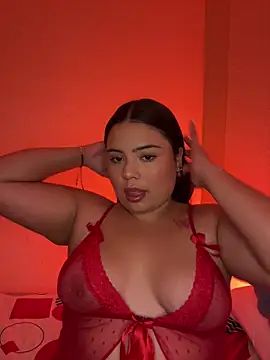 Snapshot of lulu__dreams chatting on June 9, 2026, 7:03 pm lulu dreams online show from June 9, 2026, 7:03 pm