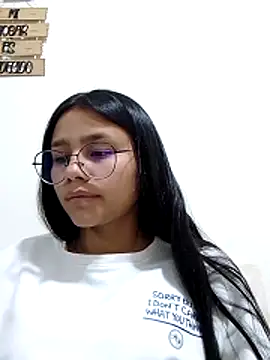 Sofielovee-01 online show from June 10, 2026, 1:17 am