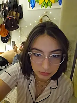 Juh castro online show from June 10, 2026, 2:56 am