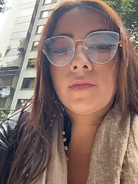arilynn  online show from June 10, 2026, 3:33 pm