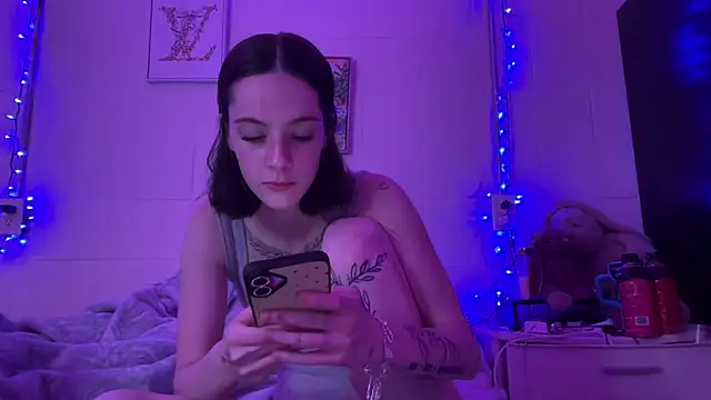 Faithluvv05 online show from June 2, 2026, 11:07 pm