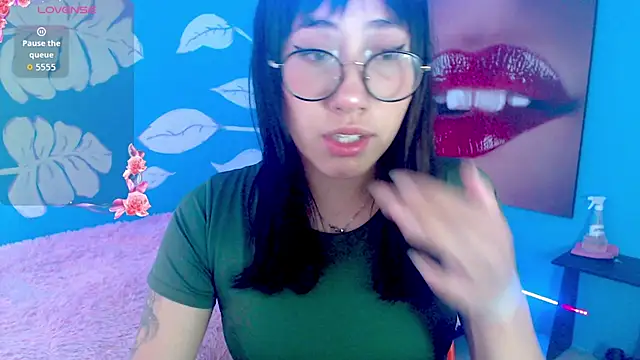 Snapshot of eli_doll chatting on June 3, 2026, 11:24 am eli doll online show from June 3, 2026, 11:24 am